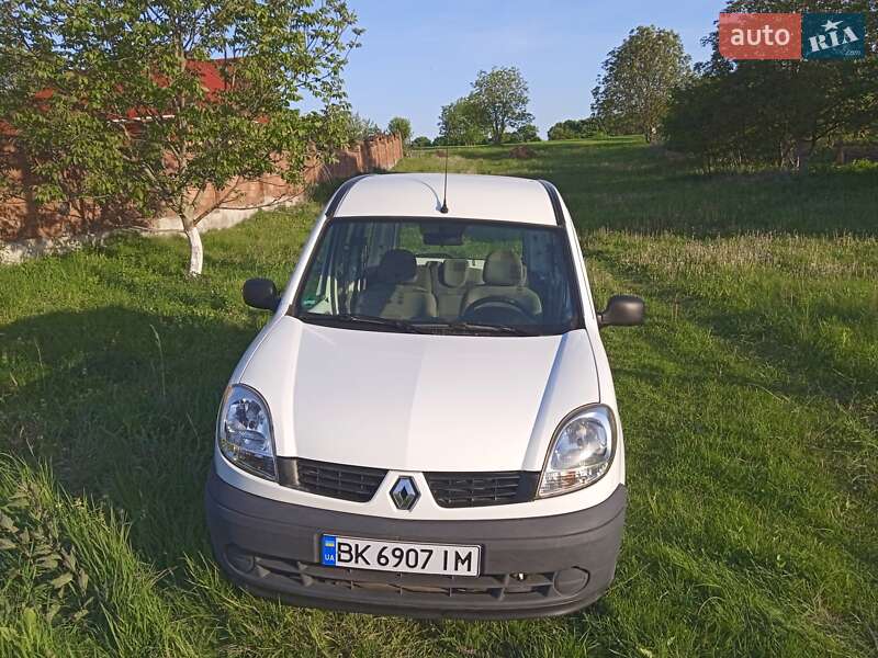 Renault Kangoo 2009 року в Рівному