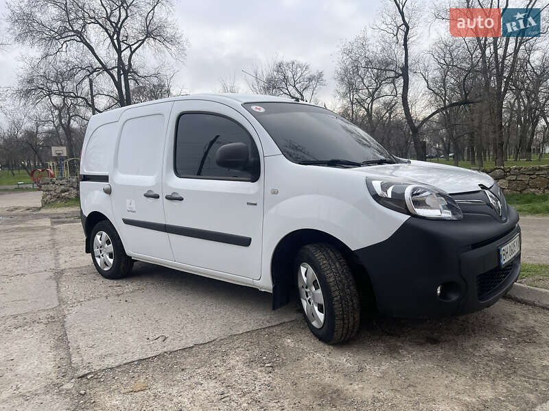 Грузовой фургон Renault Kangoo