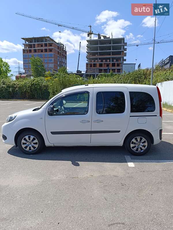 Минивэн Renault Kangoo 2014 в Ужгороде