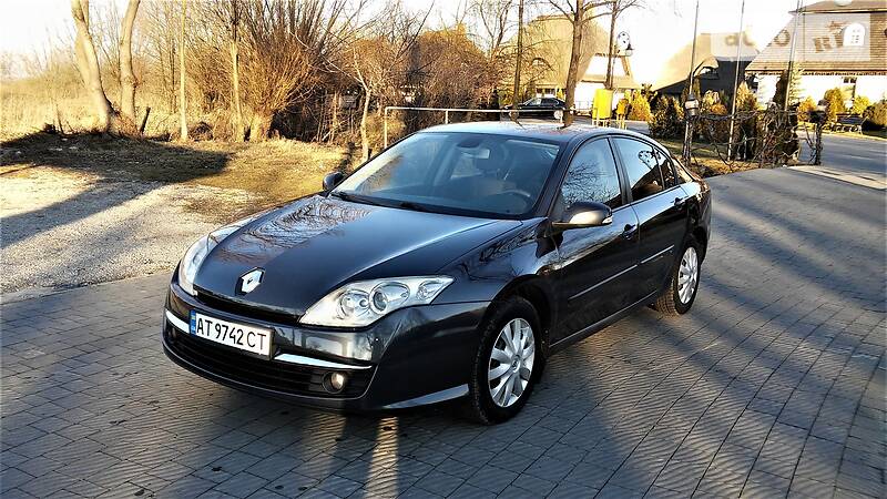 Хетчбек Renault Laguna