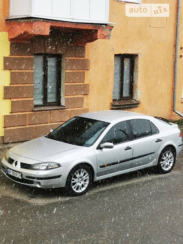 Ліфтбек Renault Laguna