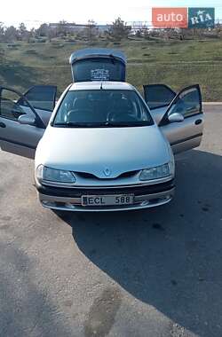 Renault Laguna  2001