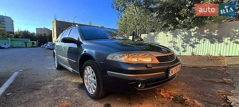 Renault Laguna 2002 року в Рівному