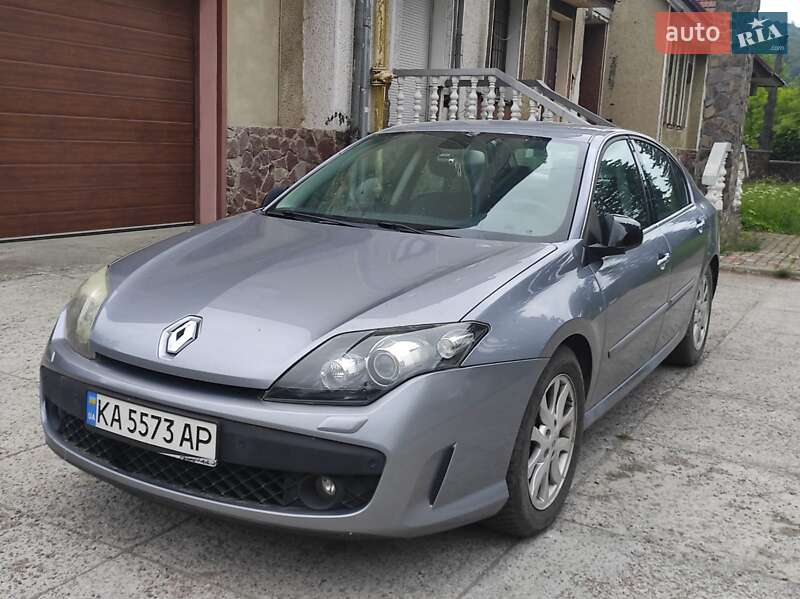 Ліфтбек Renault Laguna