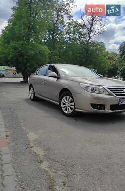 Renault Latitude  2012