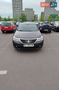Renault Latitude  2012
