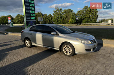 Renault Latitude  2011