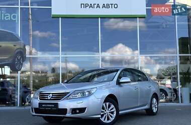 Renault Latitude  2011