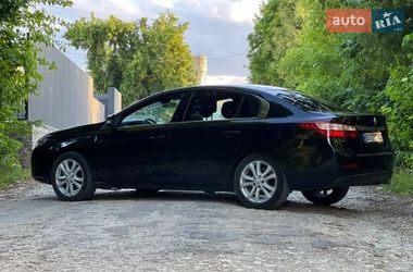 Renault Latitude 2011