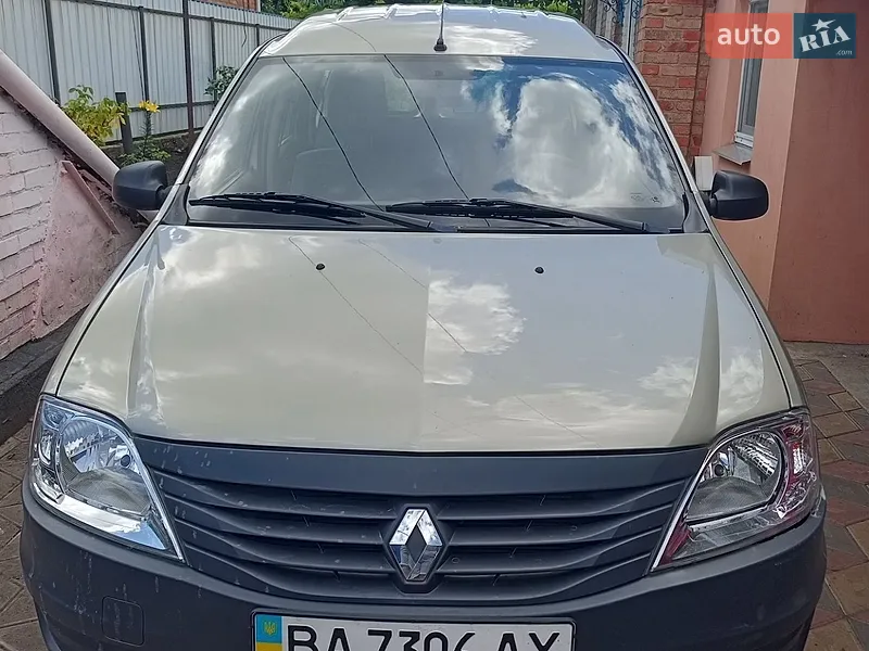 Renault Logan MCV 2011