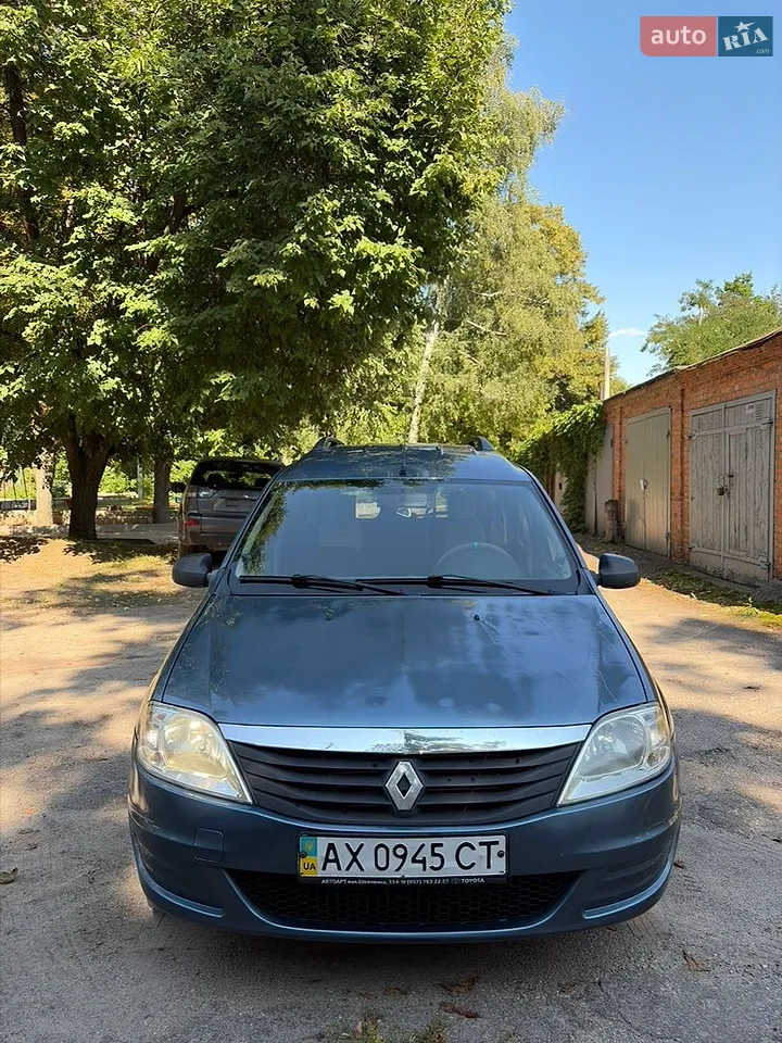 2010 Renault Logan - мініатюра 2