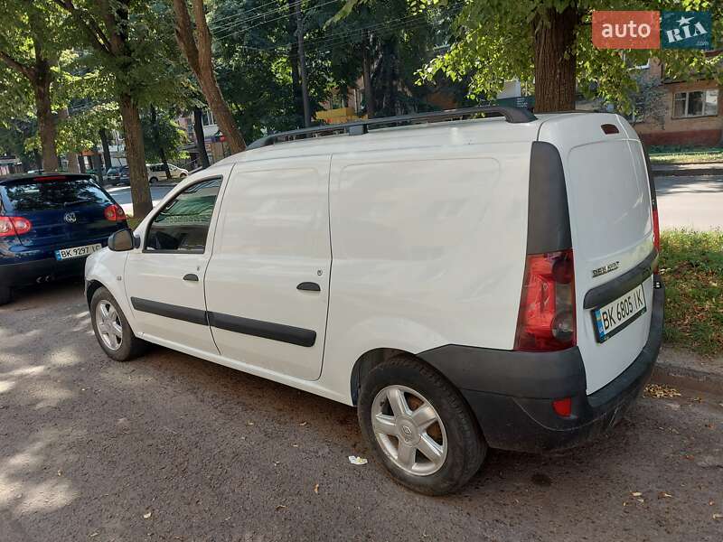 Renault Logan Van