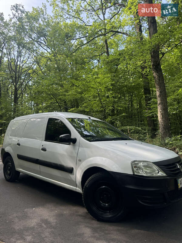 Renault Logan Van