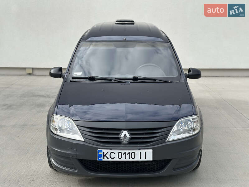 Грузовой фургон Renault Logan Van