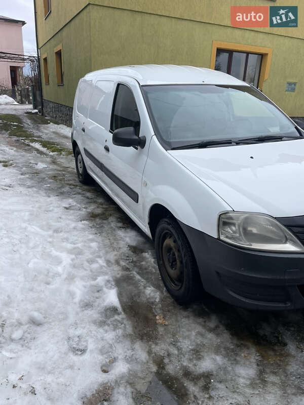 Вантажівки Renault Logan Van