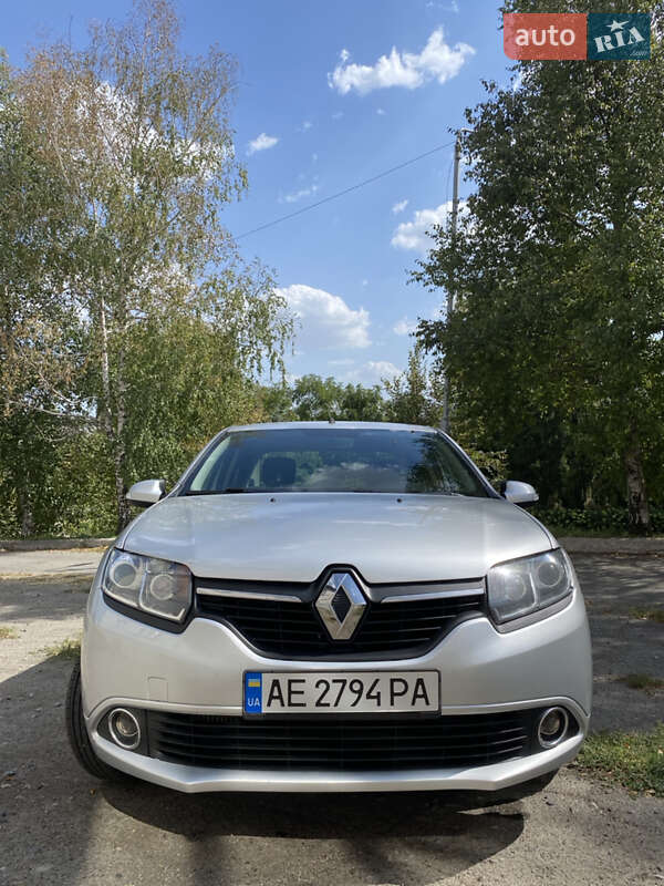 Седан Renault Logan 2016 в Днепре