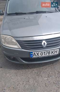Renault Logan  2011