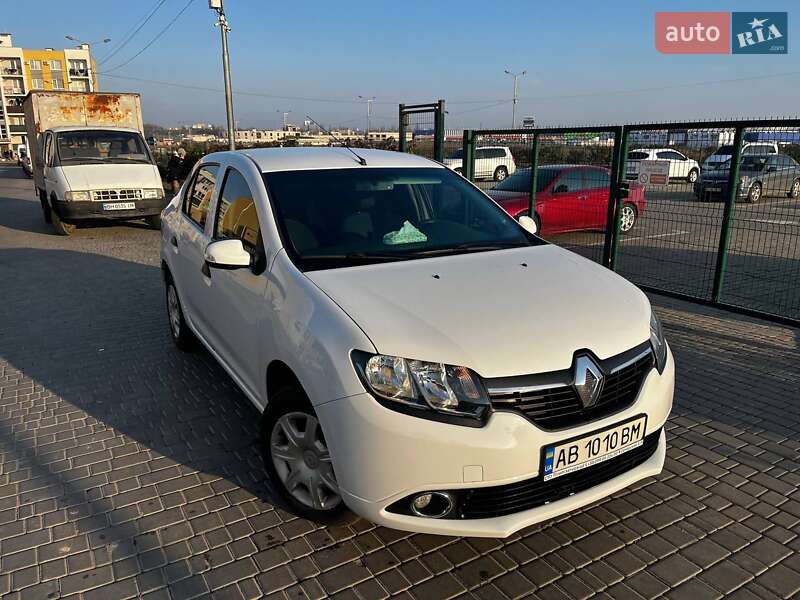 Седан Renault Logan