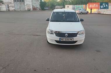 Renault Logan  2012