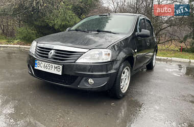 Renault Logan 2012