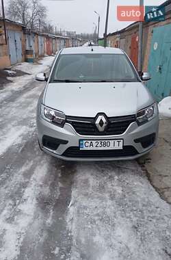 Renault Logan  2020