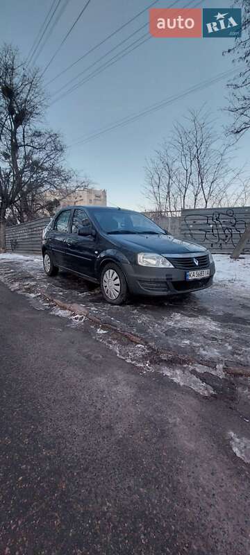 Седан Renault Logan