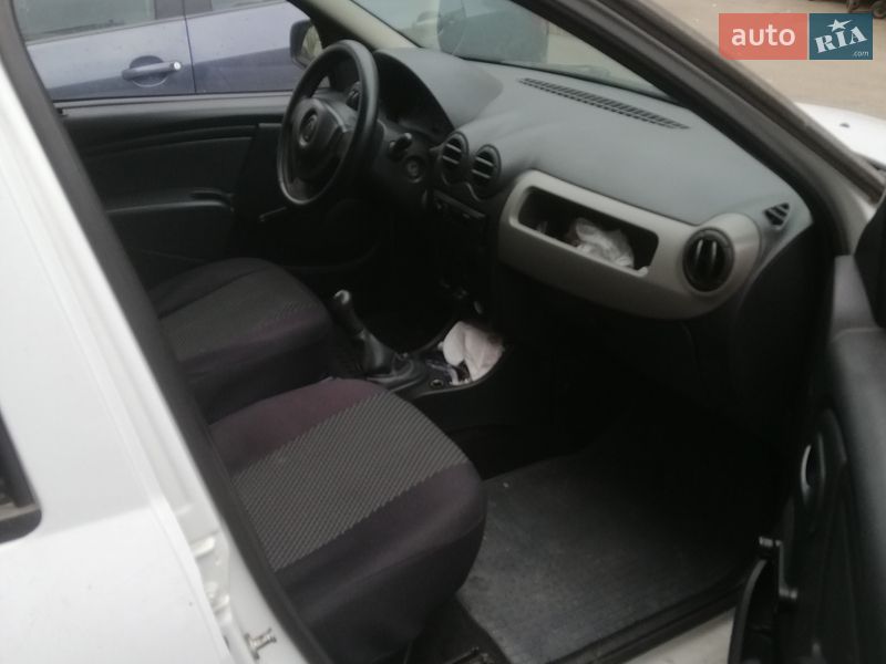 Седан Renault Logan 2011 в Киеве