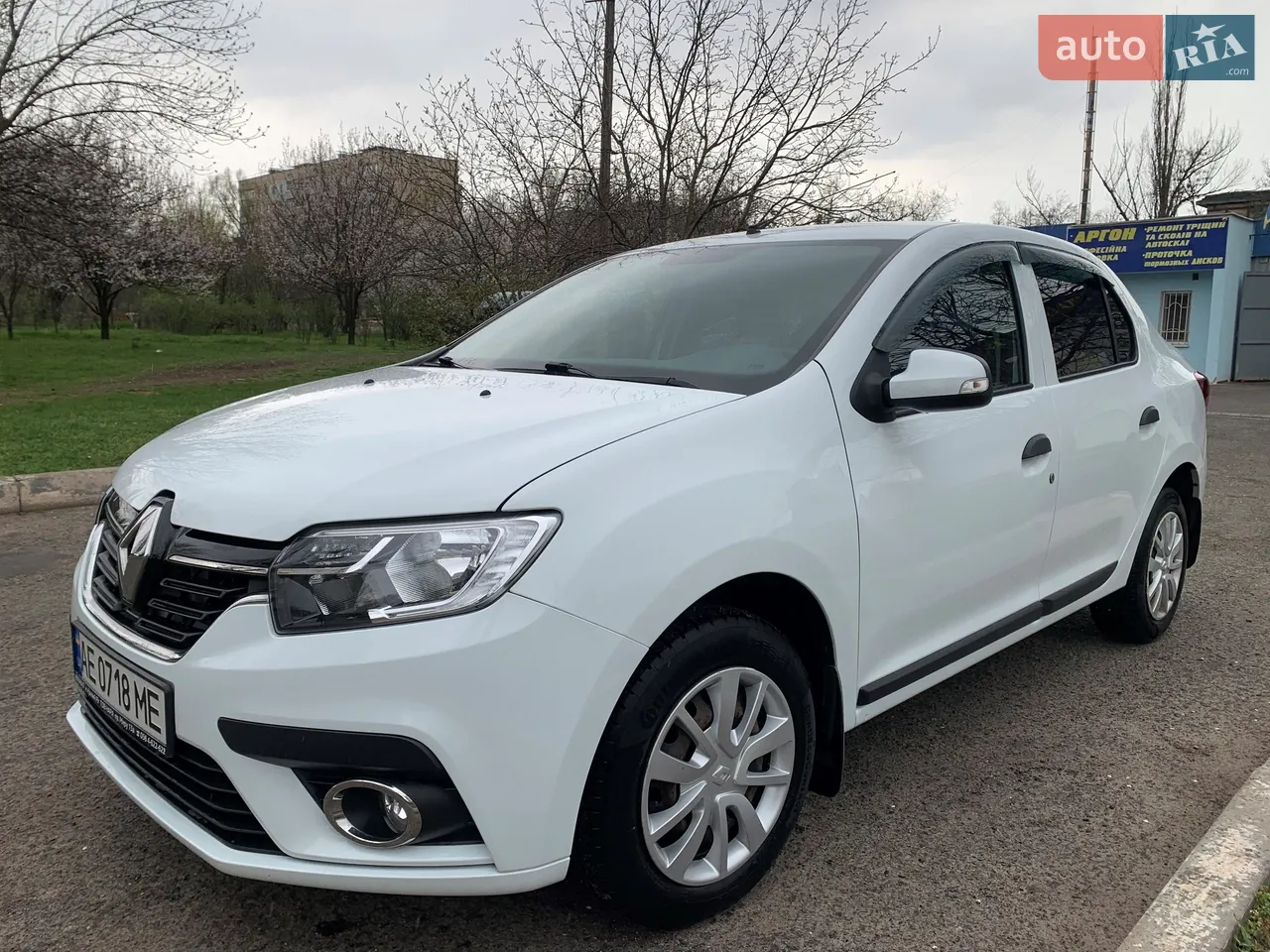 2020 Renault Logan - фото 1