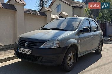 Renault Logan  2011