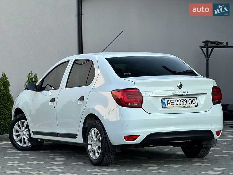 Седан Renault Logan 2017 в Дрогобыче