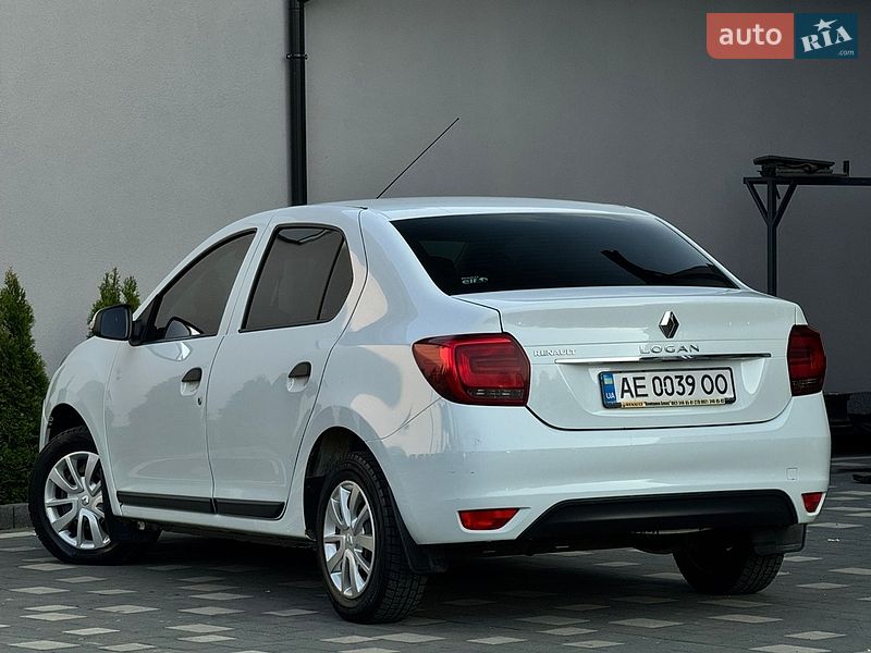 Седан Renault Logan 2017 в Дрогобыче