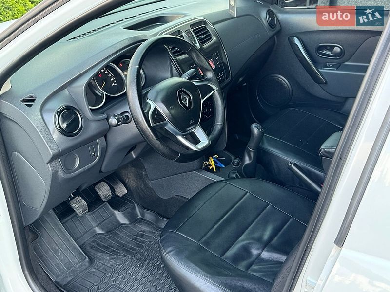 Седан Renault Logan 2017 в Дрогобыче