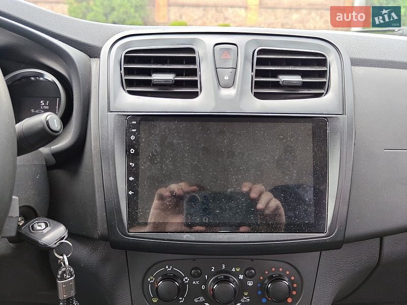 Седан Renault Logan 2021 в Києві