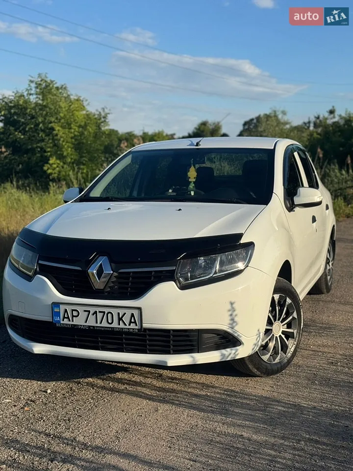 2013 Renault Logan - фото 1