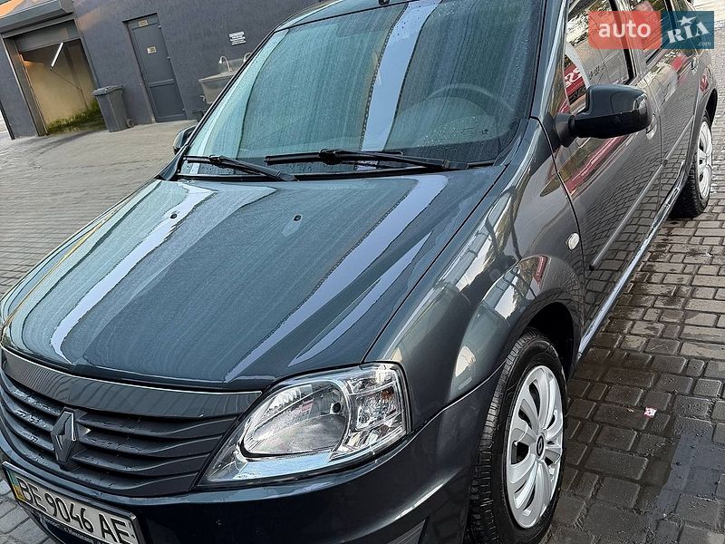 Renault Logan 2011
