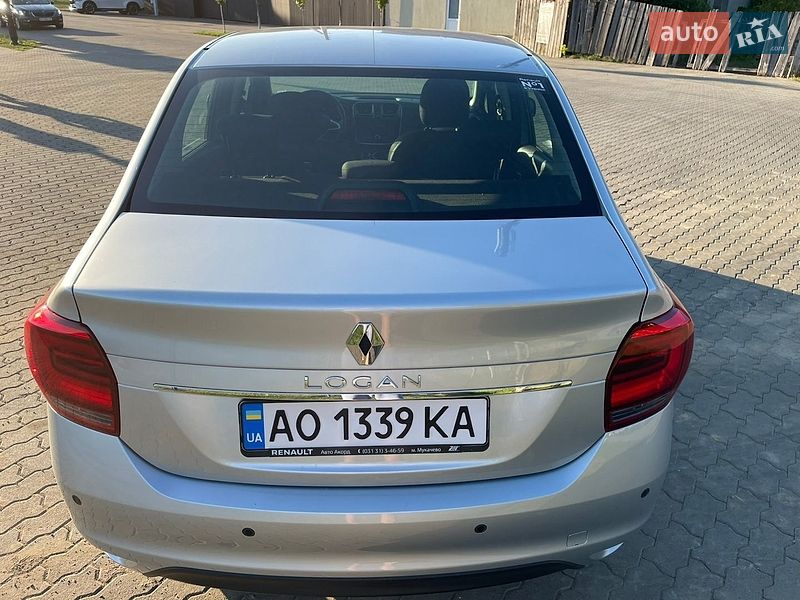 Седан Renault Logan 2021 в Сваляве