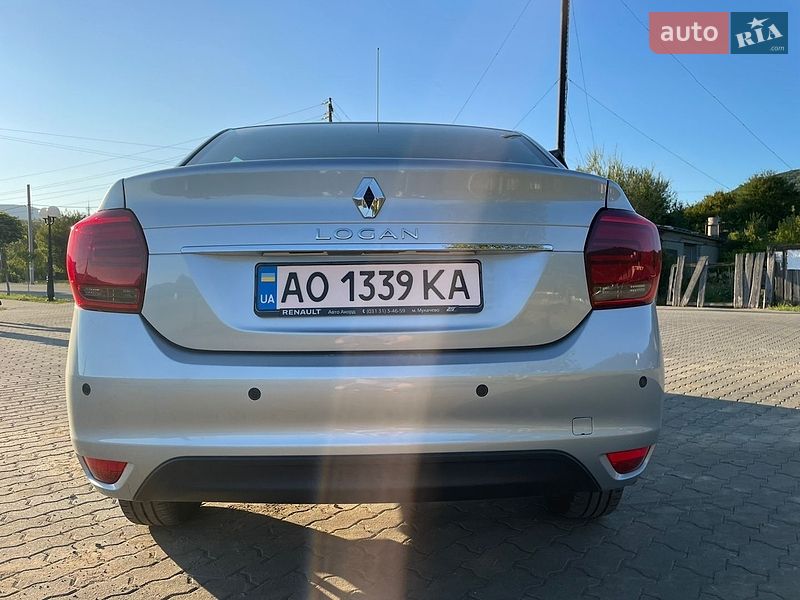 Седан Renault Logan 2021 в Сваляве