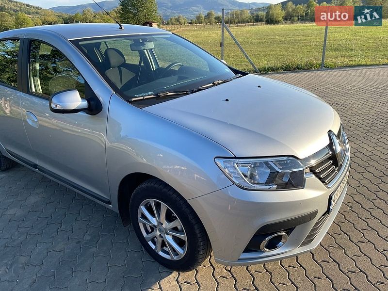 Седан Renault Logan 2021 в Сваляве