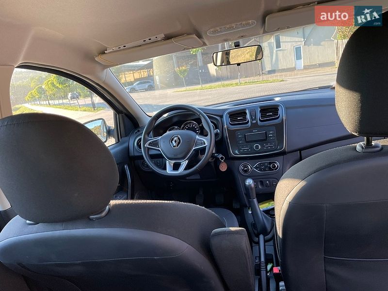 Седан Renault Logan 2021 в Сваляве