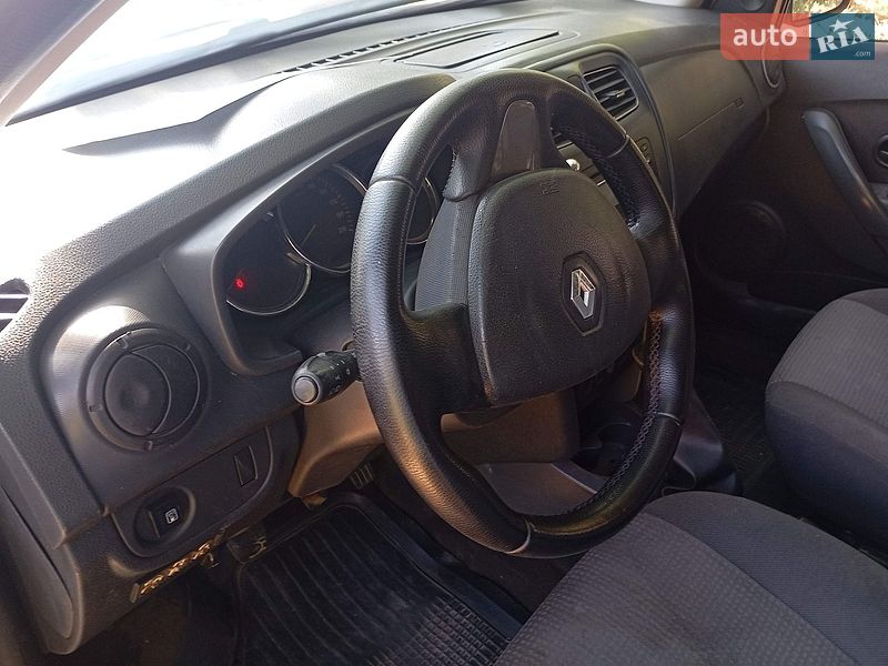 Седан Renault Logan 2013 в Запорожье