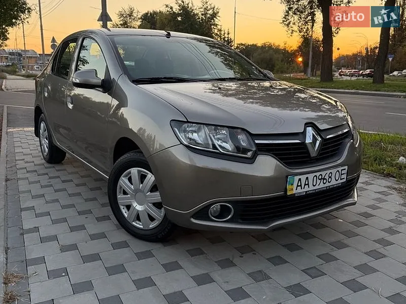 Renault Logan 2013