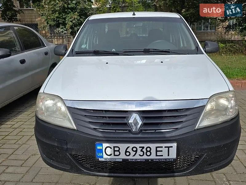 Renault Logan 2012