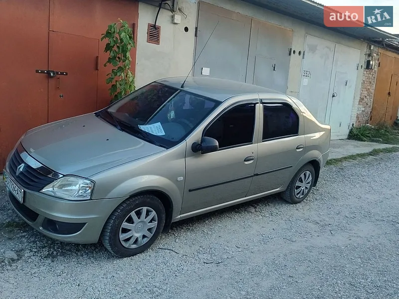 Renault Logan 2011