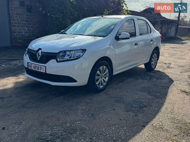 Renault Logan 2016