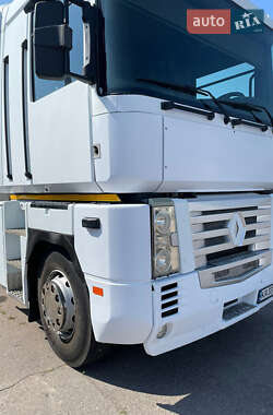 Renault Magnum  1998
