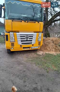 Renault Magnum  2002