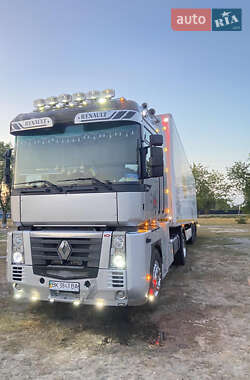 Renault Magnum  2000