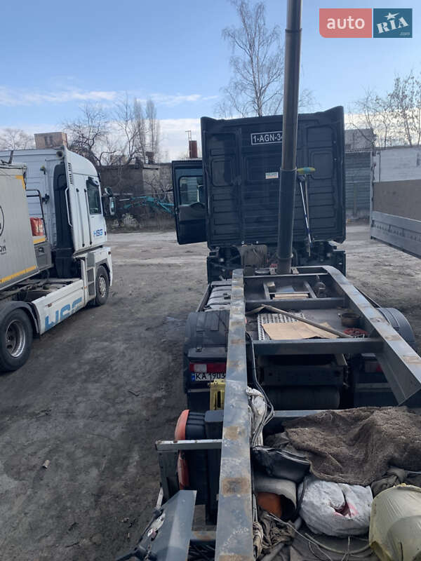 Самоскид Renault Magnum