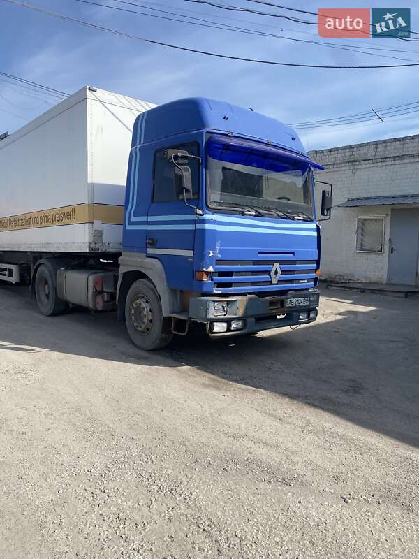 Вантажівки Renault Major