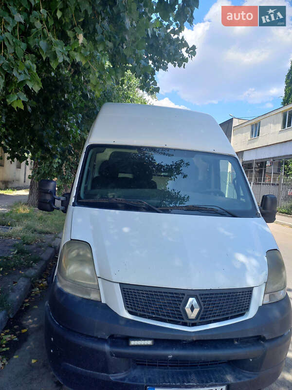 Микроавтобус Renault Mascott